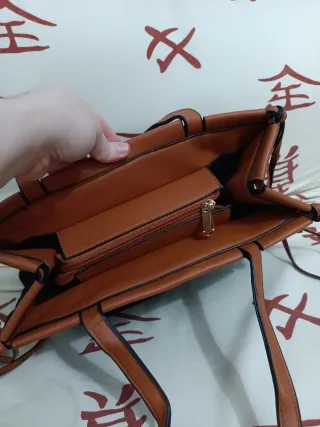 Bolso Negro y Marrón