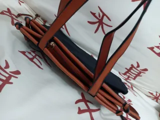 Bolso Negro y Marrón