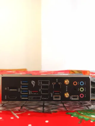 ASUS ROG STRIX B650 E F GAMING WIFI PLACA BASE