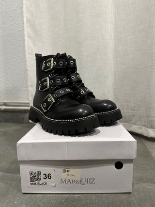 Botines Goth Negros con Cremallera y Plataforma