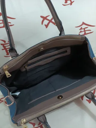 Bolso azul, mostaza y rojizo