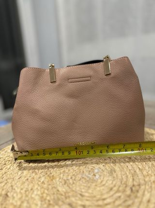 Bolso Rosa Piel Asa Negra y Correa