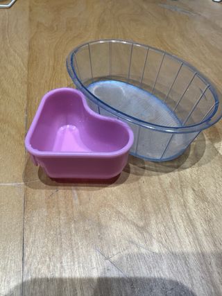 Accesorios para hámster: túneles, bebederos, rueda