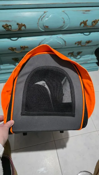 Transportín para mascotas naranja y gris
