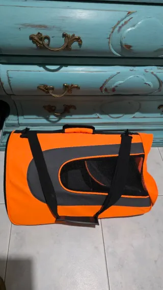 Transportín para mascotas naranja y gris