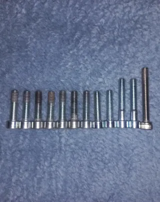 12x Tornillos Tapa Carter (Jog RR, Aerox, Neox...)