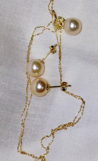 Conjunto Colgante y Pendientes Perlas Akoya Oro