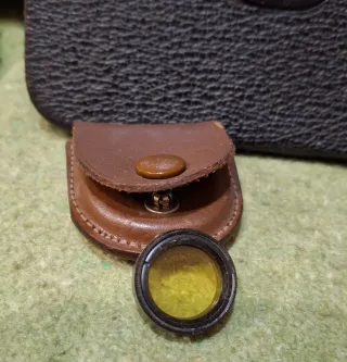 Cine-Kodak Eight Model 60 con estuche