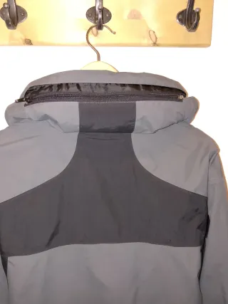Chaqueta técnica con capucha hombre XL