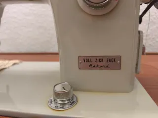 Máquina de coser alemana Privileg