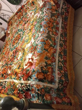 Copriletto floreale in velluto