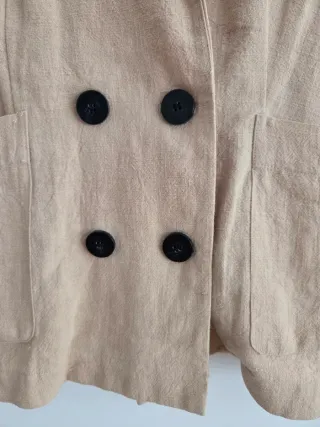 Americana beige corte recto