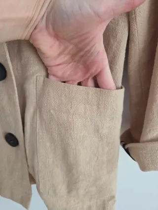 Americana beige corte recto