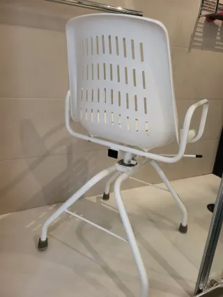 Silla adaptada para ducha