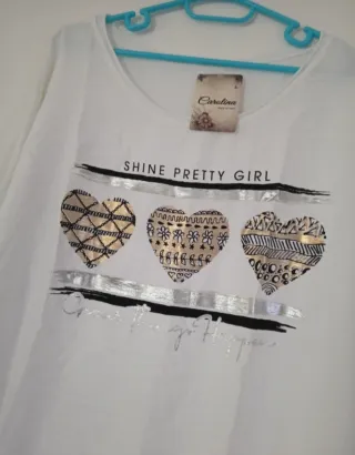 Camiseta Carolina Talla XL Corazones Dorados