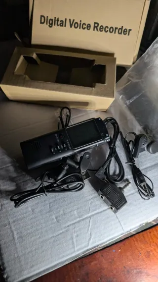 Grabadora Digital 8GB con Micrófonos y Auriculares