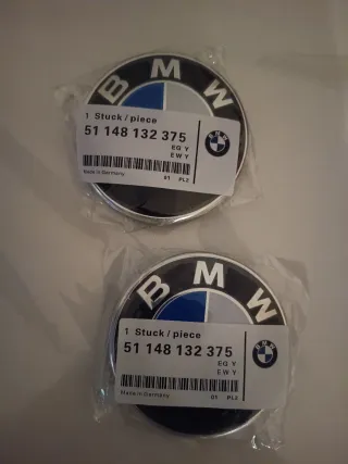 2 Emblemas BMW Capó/Maletero.-