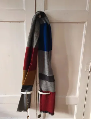 Bufanda/Fular de la Marca Devota&Lomba a rayas