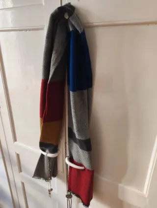 Bufanda/Fular de la Marca Devota&Lomba a rayas