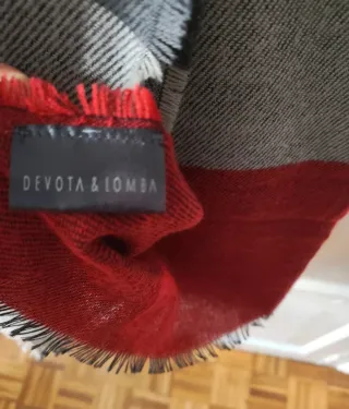 Bufanda/Fular de la Marca Devota&Lomba a rayas