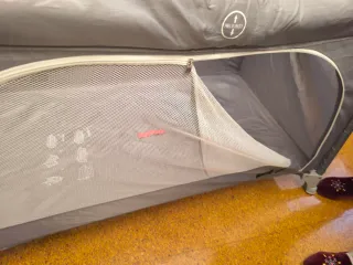 Cuna de viaje plegable