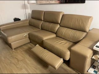 Sofá chaiselongue de piel beige