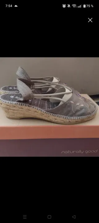 Alpargatas Toni Pons Marrones con Morado