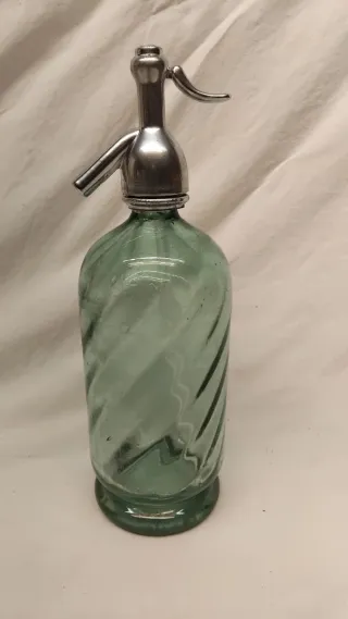Sifón antiguo vidrio verde tapón pintado