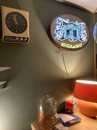 stupenda insegna vintage al tubo di neon (vetro)Bo