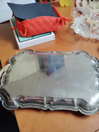 Bandeja antigua acero baño plata hojas