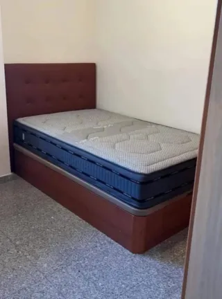 Canapés,colchones,somieres,base, cabezales,mesitas