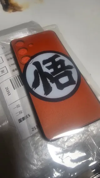 Funda Goku Naranja Samsung S24