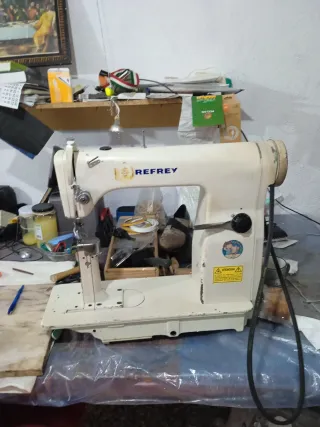 Máquina de coser industrial Licorne