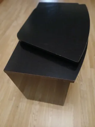 Mueble TV negro curvo