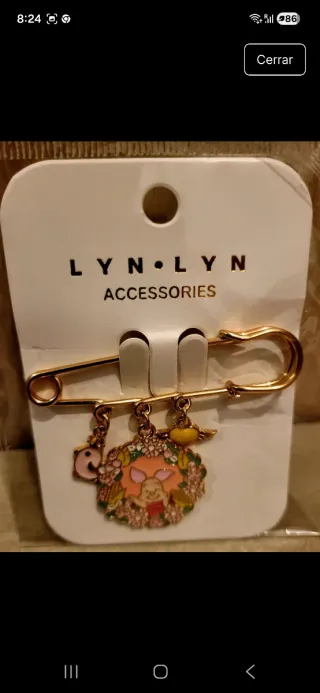 Broche LYN•LYN ACCESSORIES con colgantes