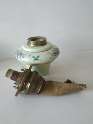 Quinqué antiguo opalina verde decorado