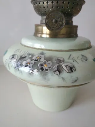 Quinqué antiguo opalina verde decorado