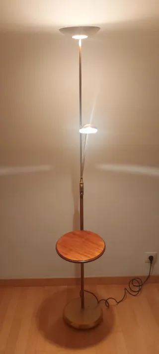 Lámpara de pie madera y metal