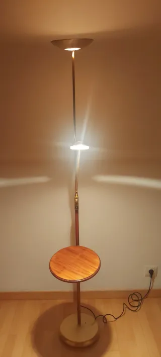 Lámpara de pie madera y metal