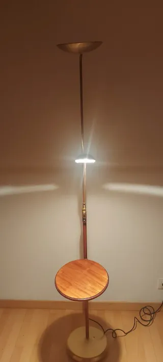 Lámpara de pie madera y metal