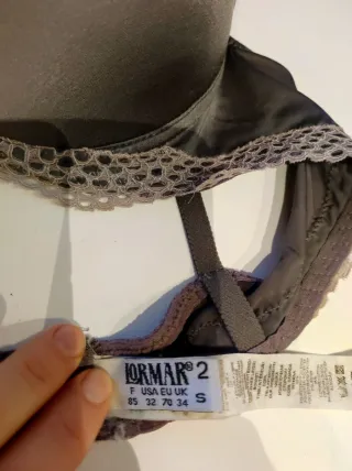 Reggiseno Lormar con coppe e rifiniture in pizzo