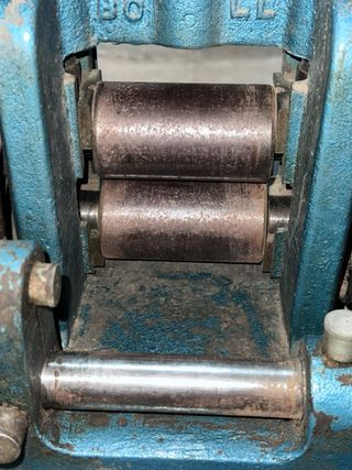 Laminadora industrial azul