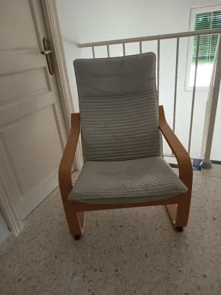 Sillón de madera Ikea gris