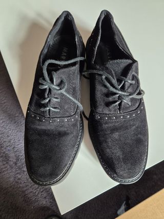 Zapatos Marypaz ante negro tachuelas