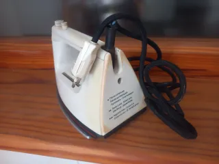 Plancha ropa vintage Solac modelo. 793/G