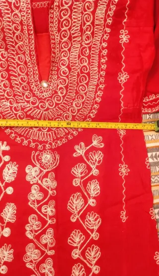 Vestito da Carnevale rosso ricamato taglia unica