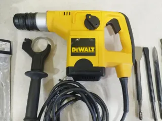 Martillo Dewalt DW 976 con maletín