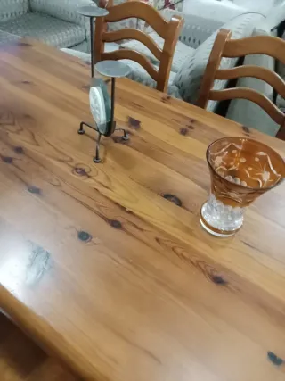 Mesa pino macizo y 4 sillas
