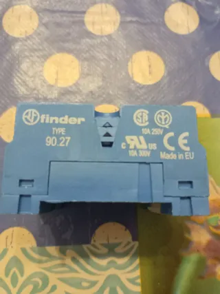 Zoccolo Relè Finder 90.27