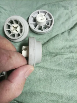 Ruedas Cesta Lavavajillas Edesa (4 uds)